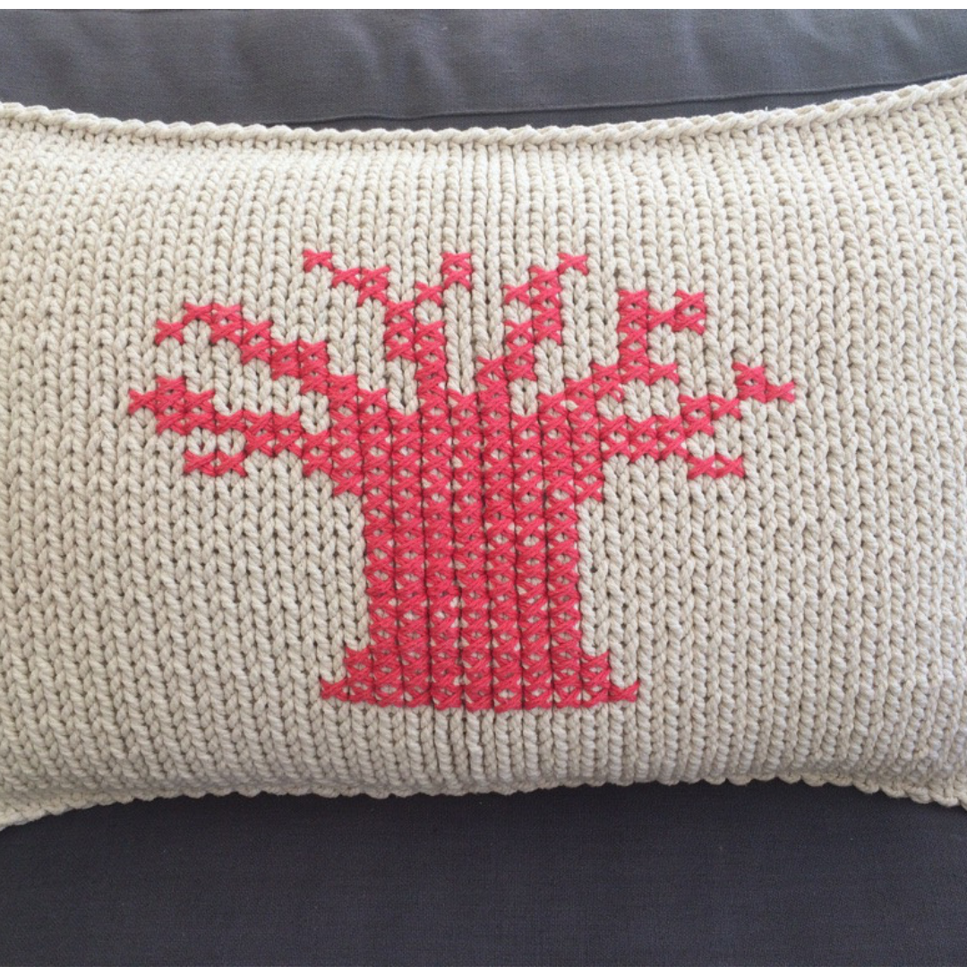 Scatter_Cushion_Knitted_African_Boabab_Coral_1