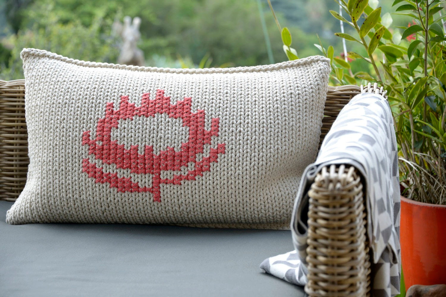 Scatter_Cushion_Knitted_African_Protea_Coral_3