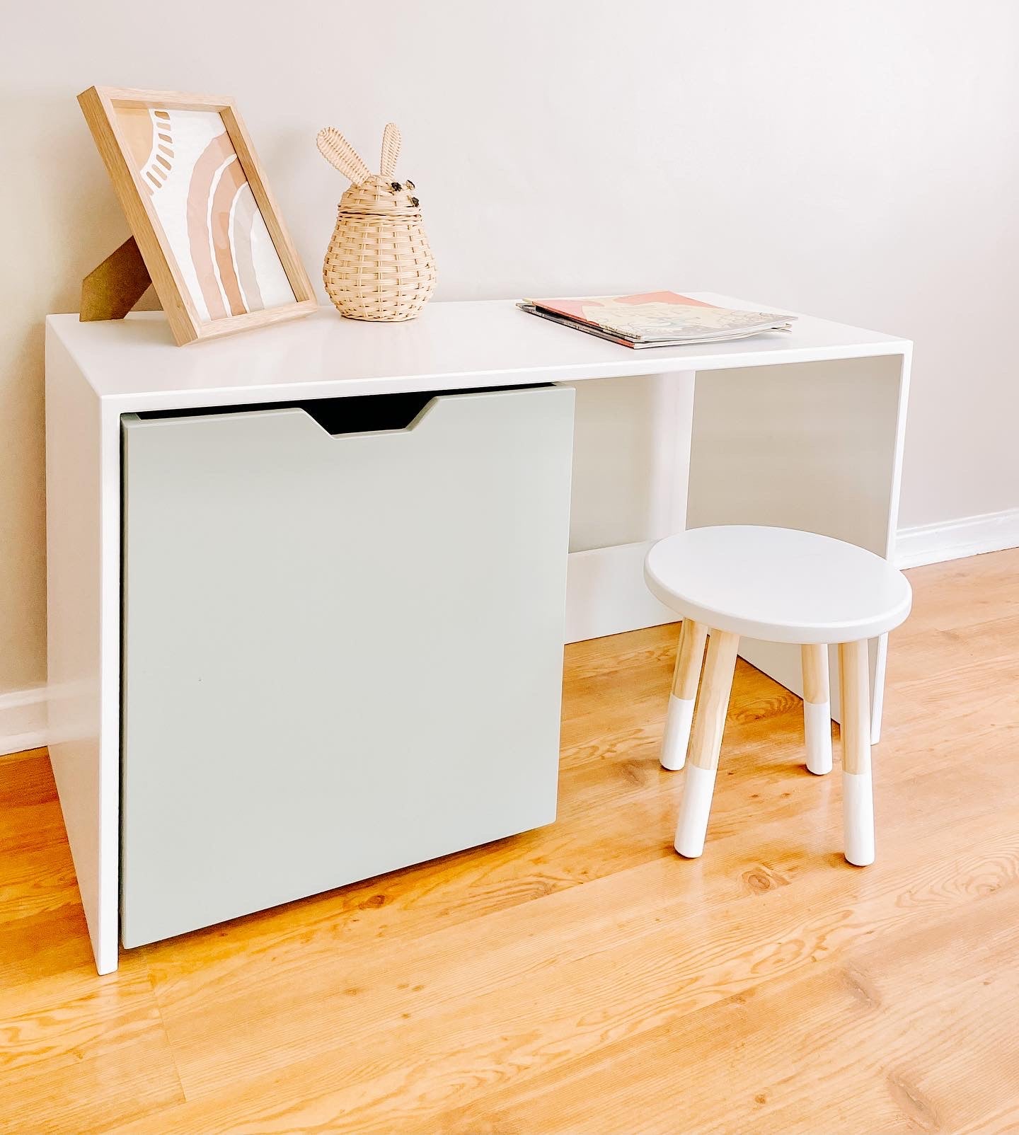 Kids_Furniture_Desk_Storage