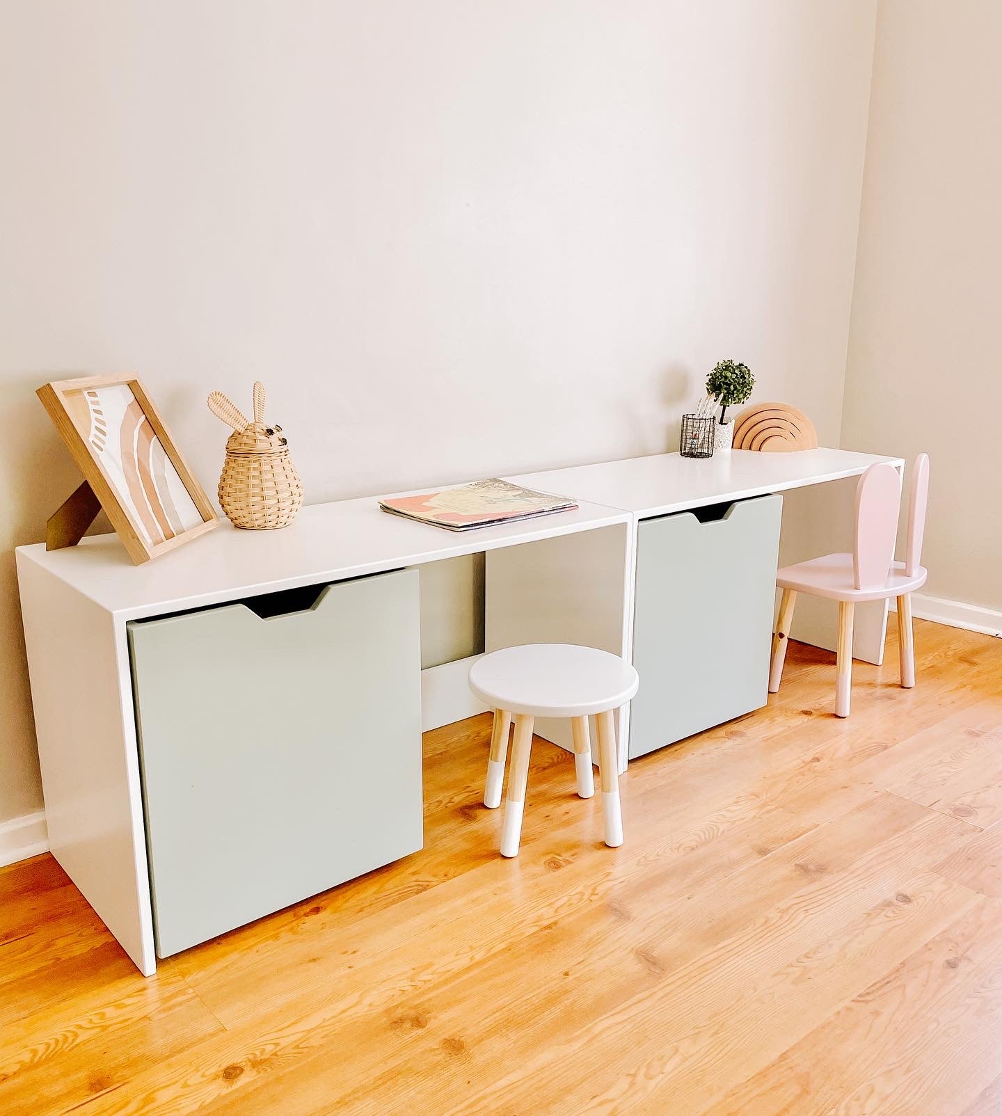 Kids_Furniture_Desk_Storage