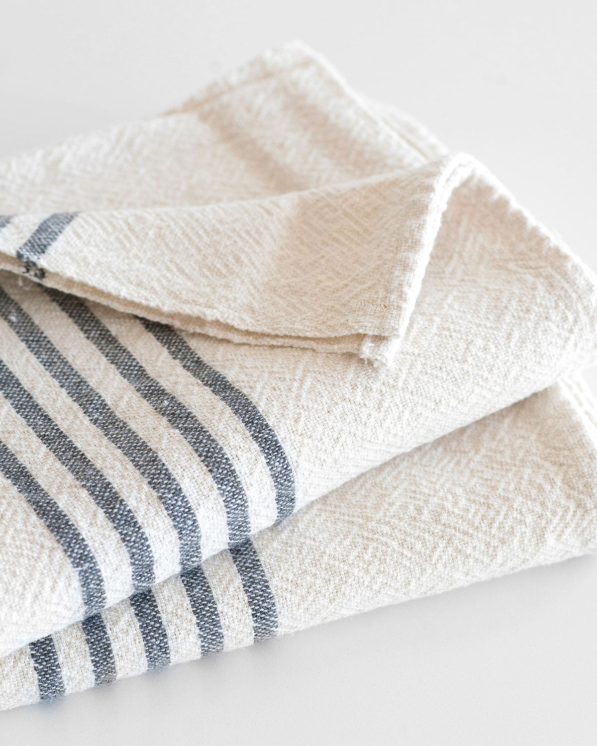 Towels_BathTowel_BeachTowel_Contemporary_Handwoven_Striped_Navy