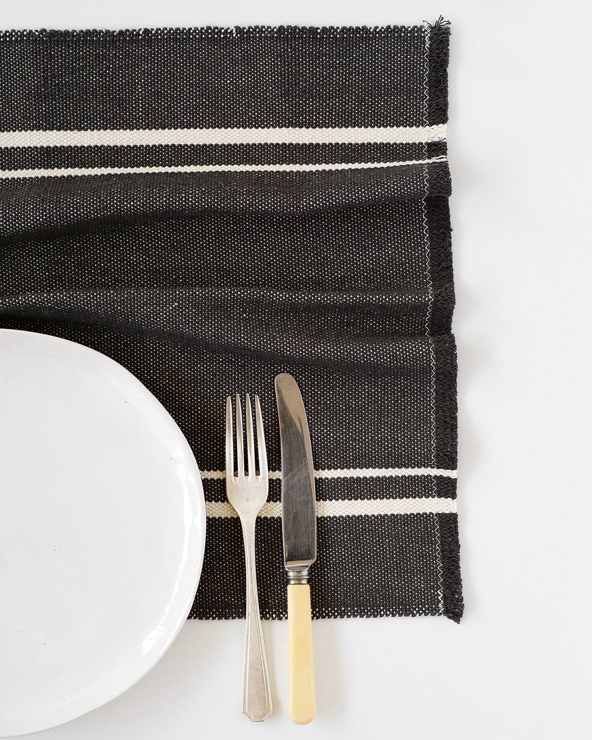 TableLinen_Placemats_Handwoven_Charcoal