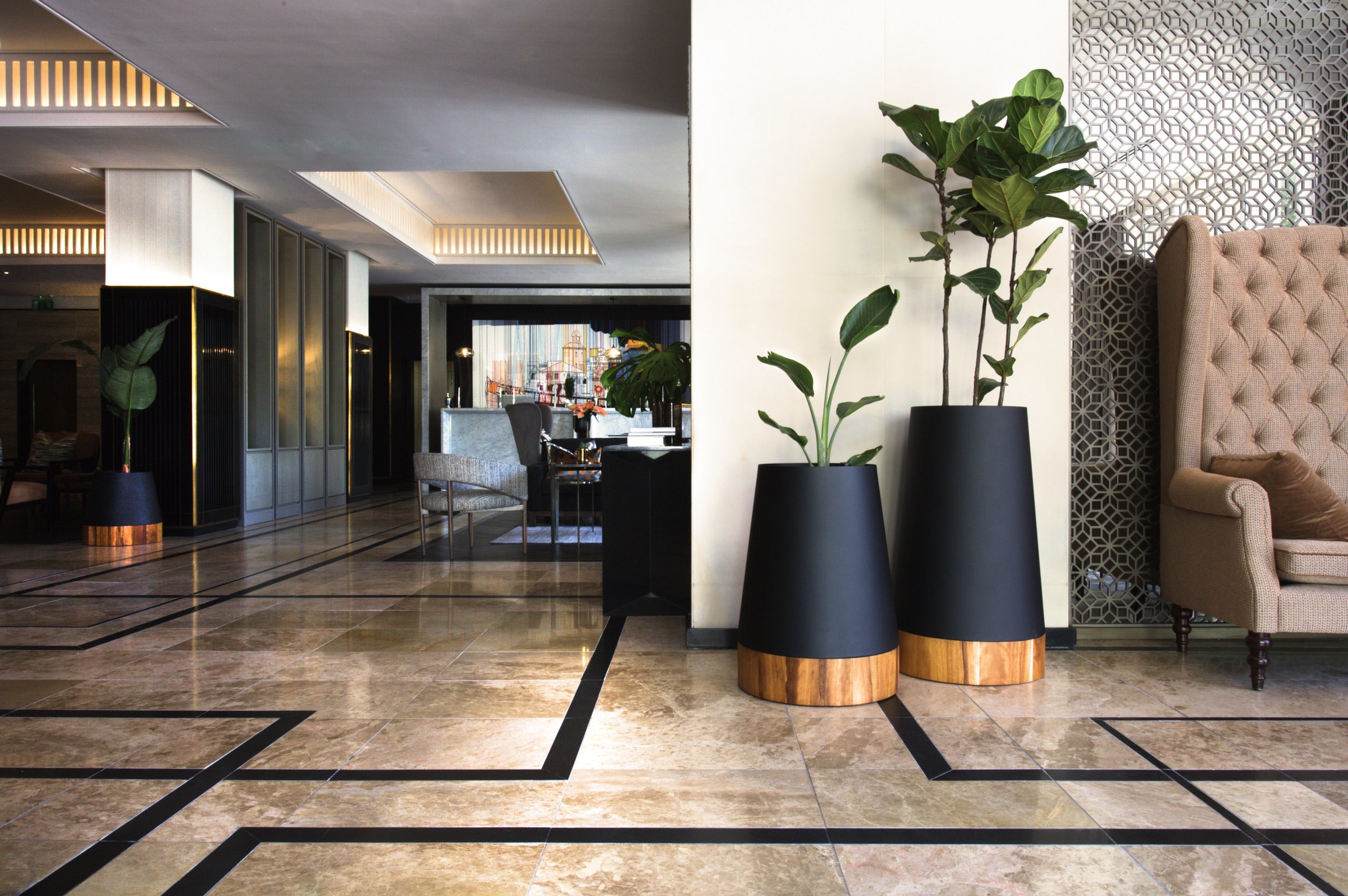 Planters_Indoor_Outdoor_Black_Iroko