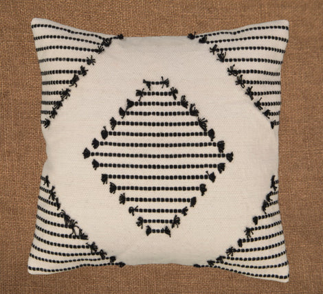 Scatter_Cushions_Handwoven_African_Diamond