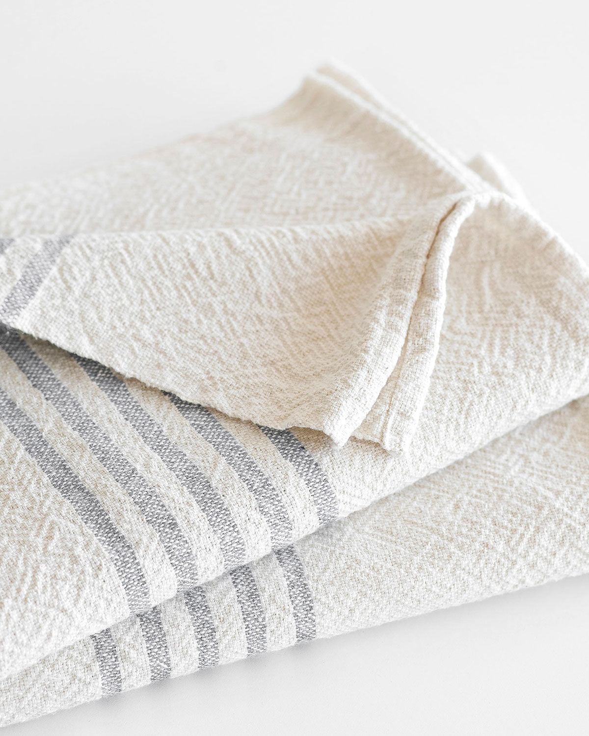 Towels_BathTowel_BeachTowel_Contemporary_Handwoven_Striped_Grey