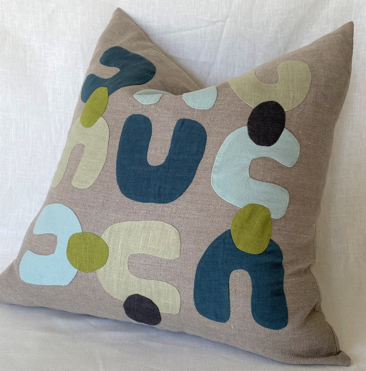 Scatter_Cushions_Applique_Modern