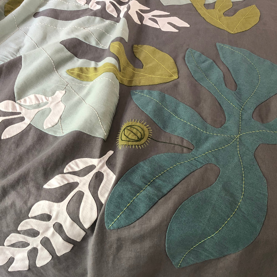 Decor_Throws_Embroidered_Handmade_Linen