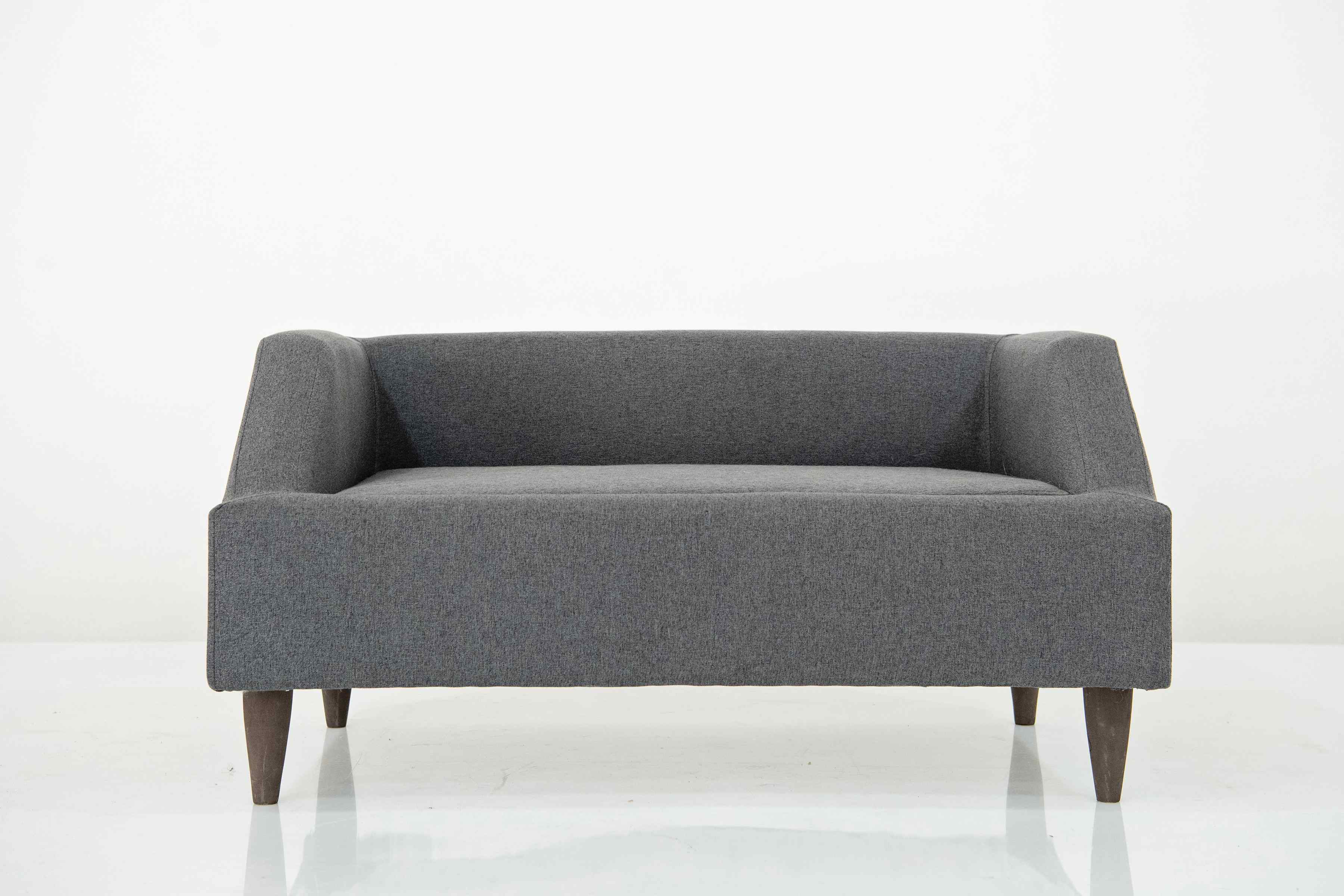 Pets_FurryKids_PetFurniture_Dogbeds_DogSofa_Iron