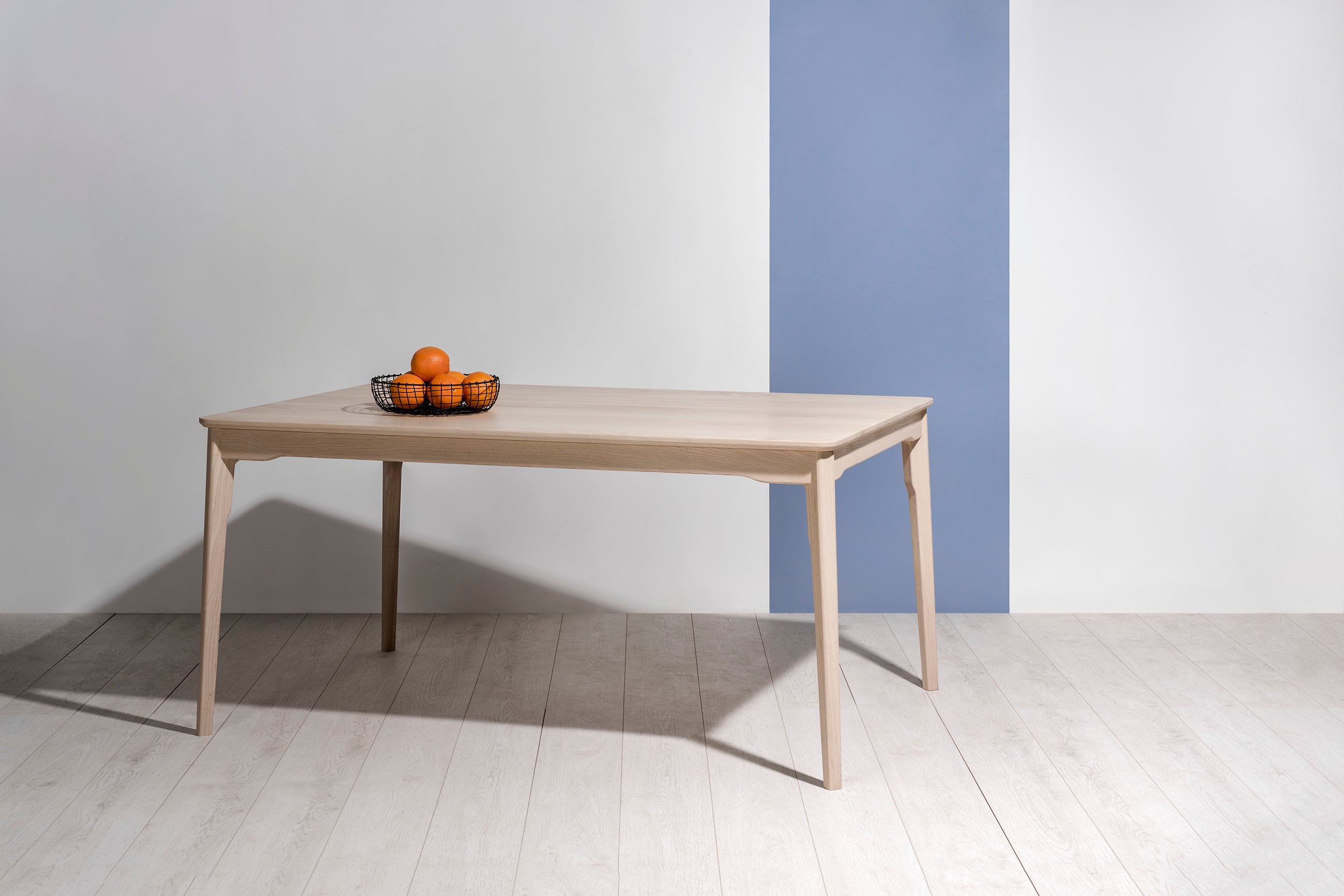 Klip Dining Table